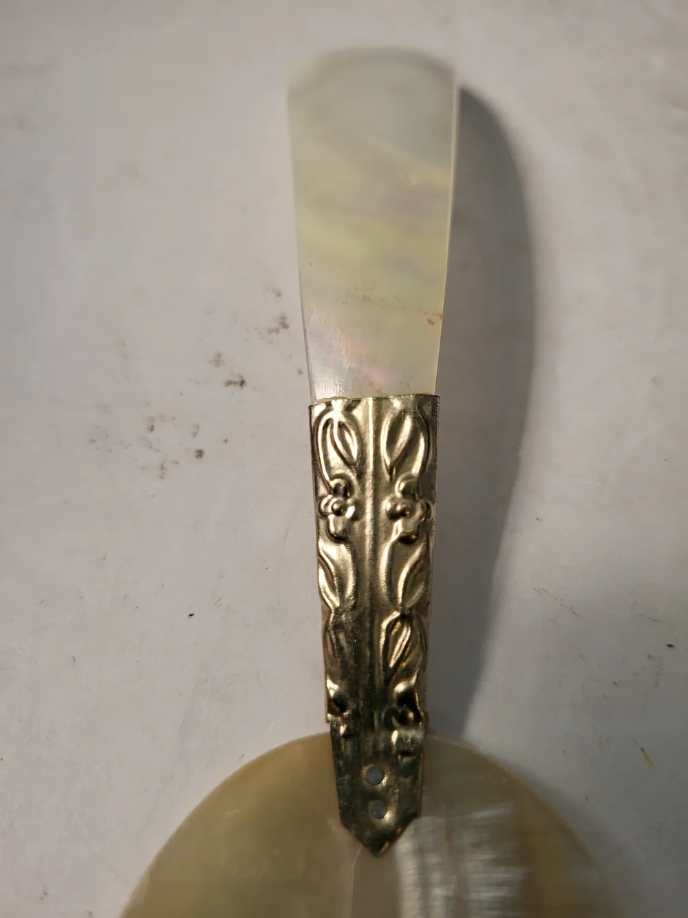 Pair Of Vintage Mother of Pearl Caviar Spoons - Iridescent White